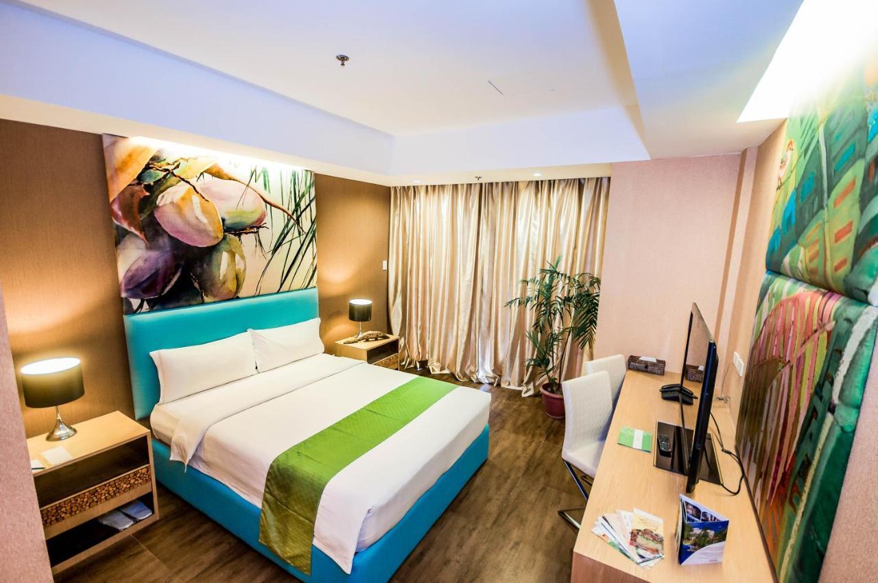 Aziza Paradise Hotel Puerto Princesa Exterior photo