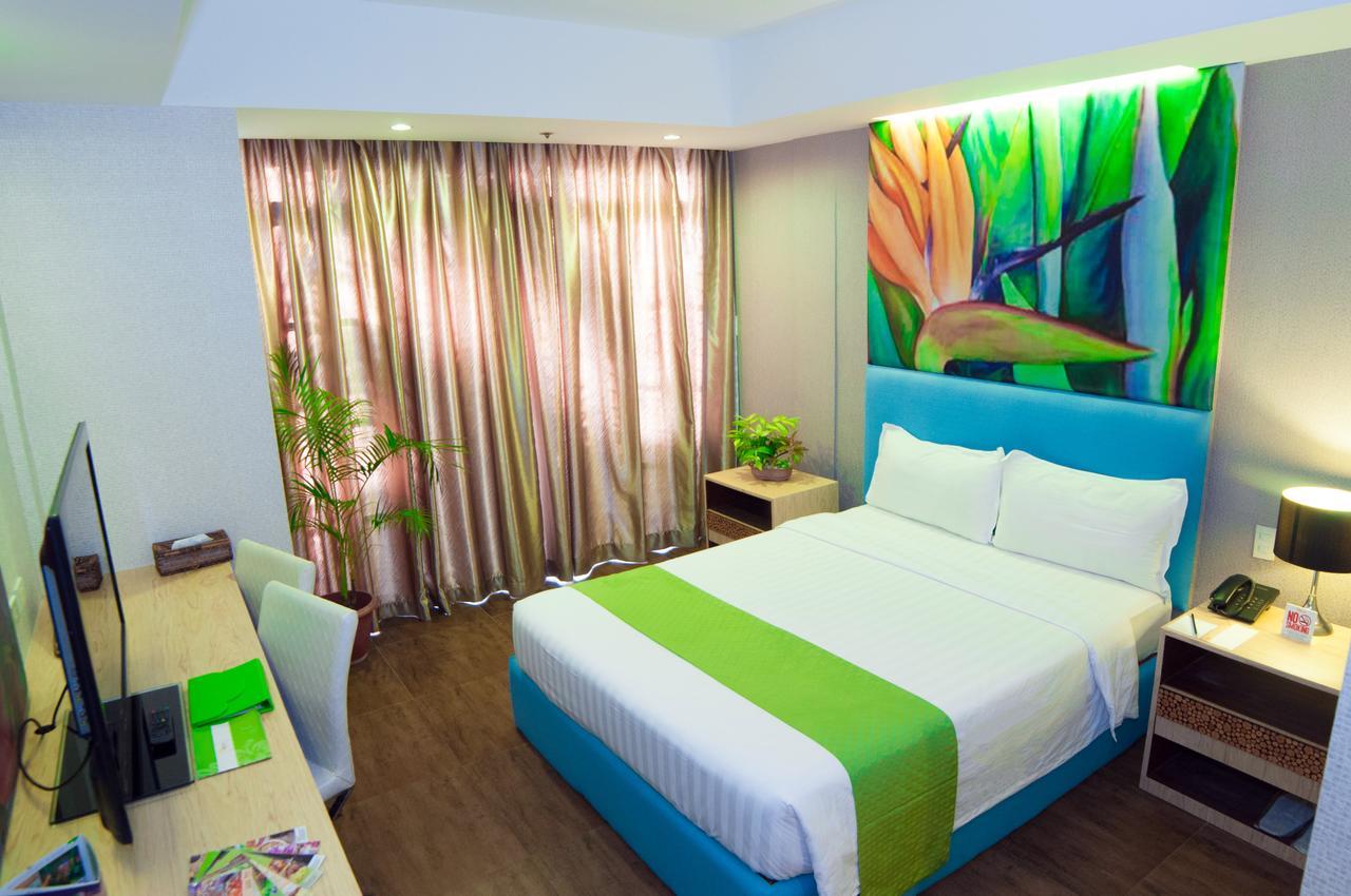 Aziza Paradise Hotel Puerto Princesa Exterior photo