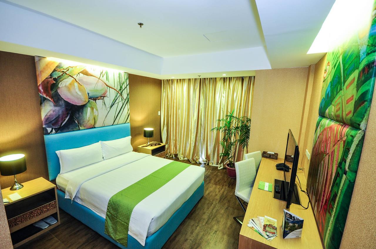 Aziza Paradise Hotel Puerto Princesa Exterior photo