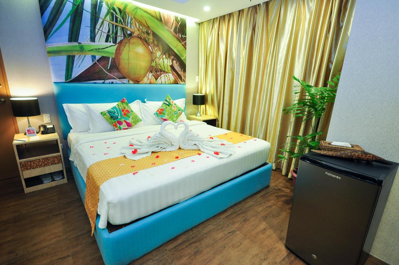 Aziza Paradise Hotel Puerto Princesa Exterior photo
