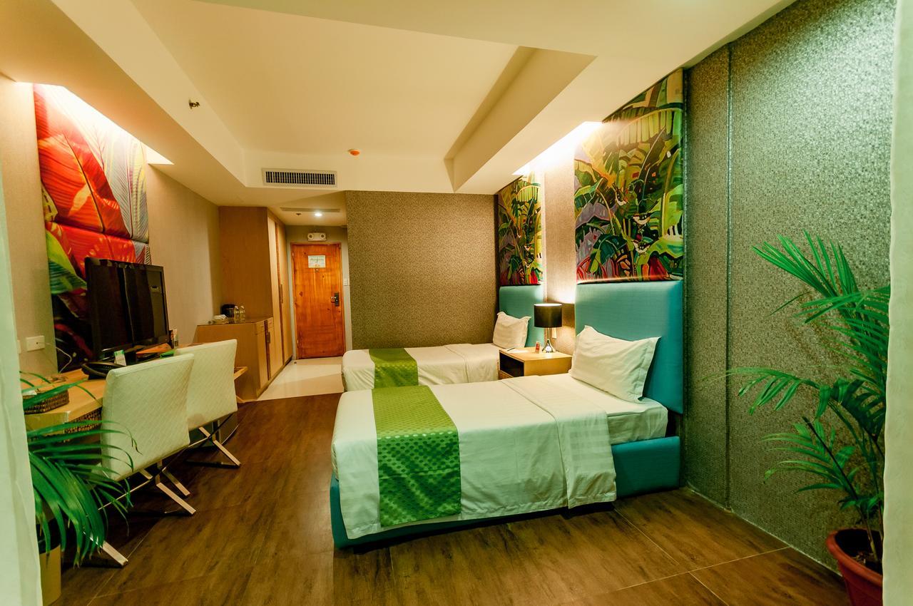 Aziza Paradise Hotel Puerto Princesa Exterior photo
