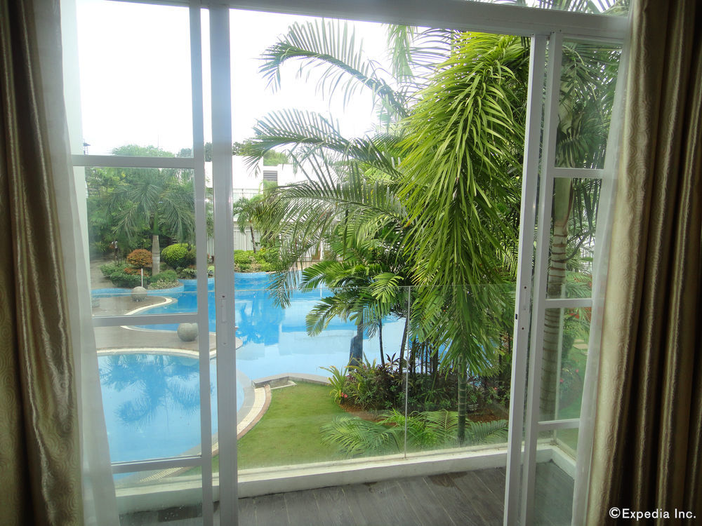 Aziza Paradise Hotel Puerto Princesa Exterior photo