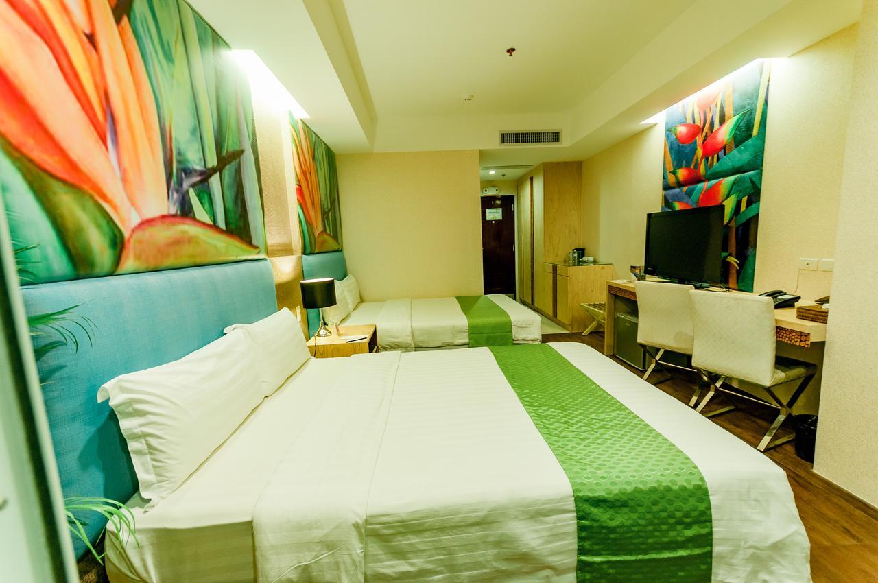 Aziza Paradise Hotel Puerto Princesa Exterior photo