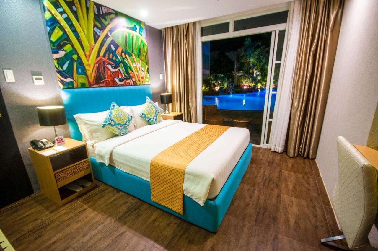 Aziza Paradise Hotel Puerto Princesa Exterior photo