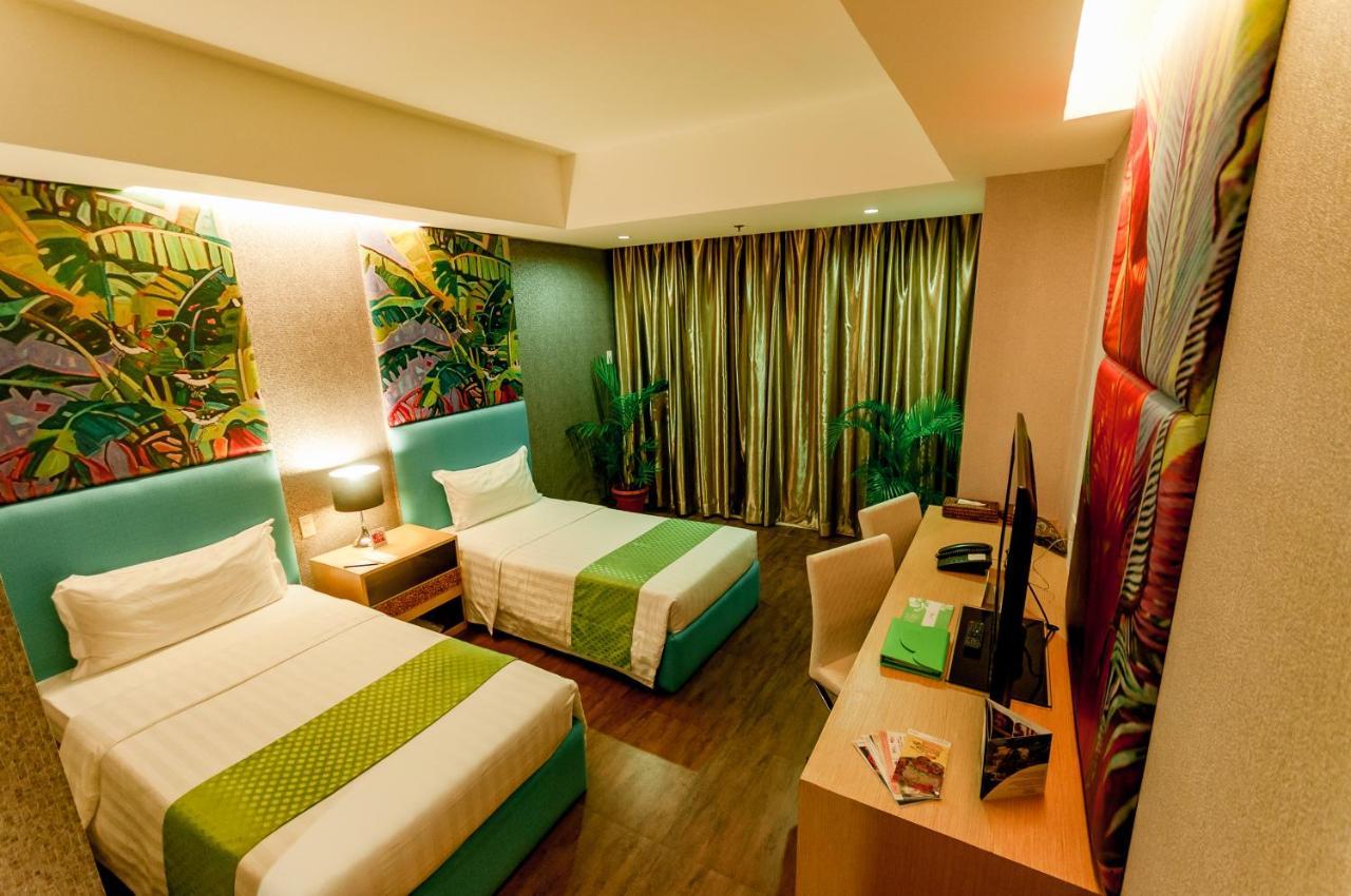 Aziza Paradise Hotel Puerto Princesa Exterior photo